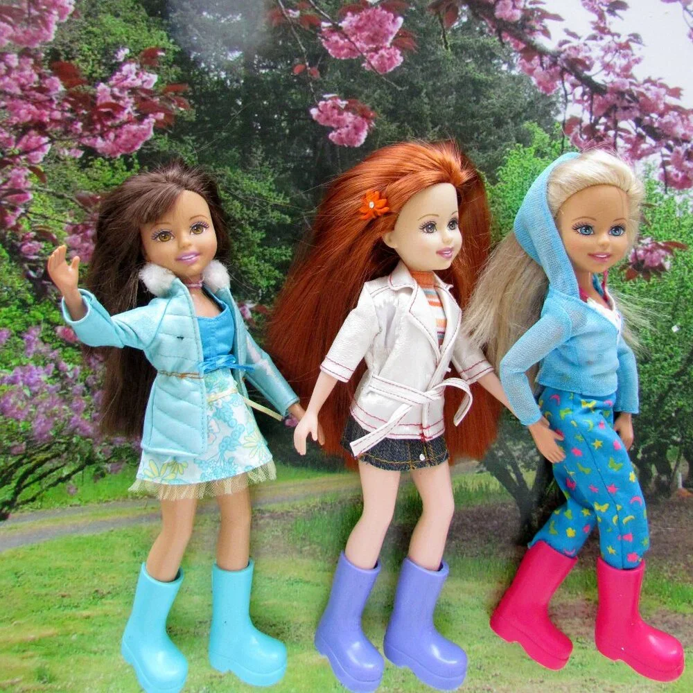 WEE 3 FRIENDS DOLLS w RAINCOATS BOOTS & CUTE CLOTHES 23 ITEMS 10